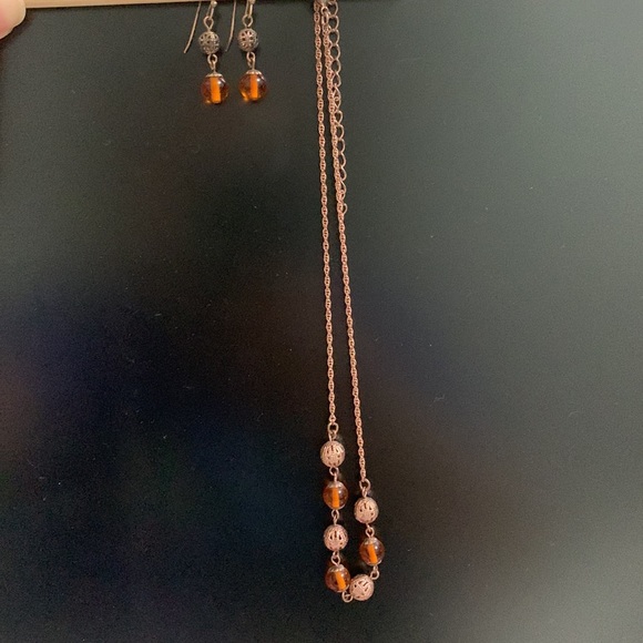 Necklace/earrings set with orange/brown beads. Rose gold filled chain/hardware - Picture 7 of 7